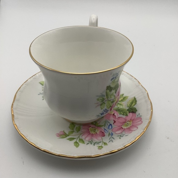 Royal Grafton England Bone China Floral Teacup and Saucer - Picture 4 of 10